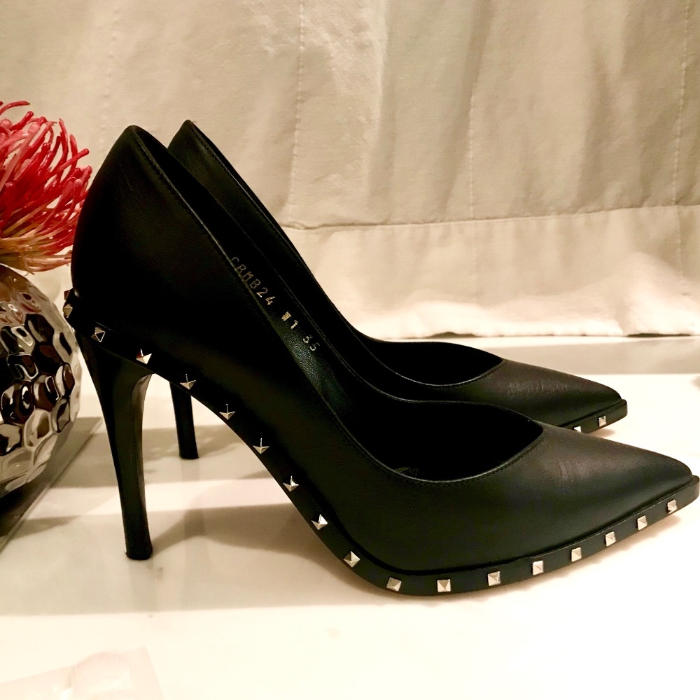 Shoes, Valentino, pumps, Heels, black shoes - Picture 1 of 3